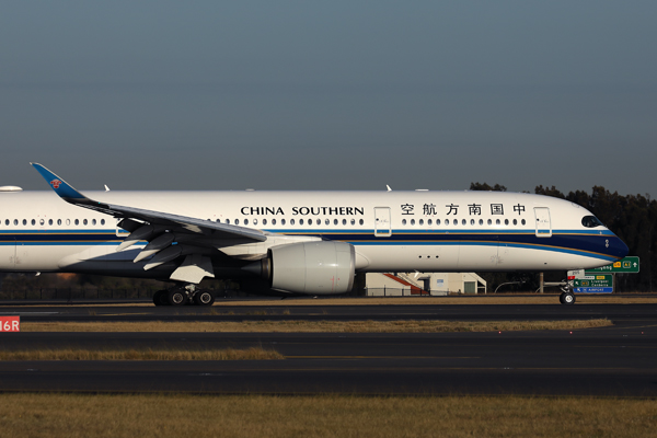 CHINA SOUTHERN AIRBUS A350 900 SYD RF 002A9169.jpg