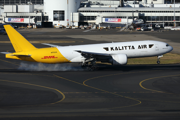 KALITTA AIR DHL BOEING 777F SYD RF 002A8644.jpg
