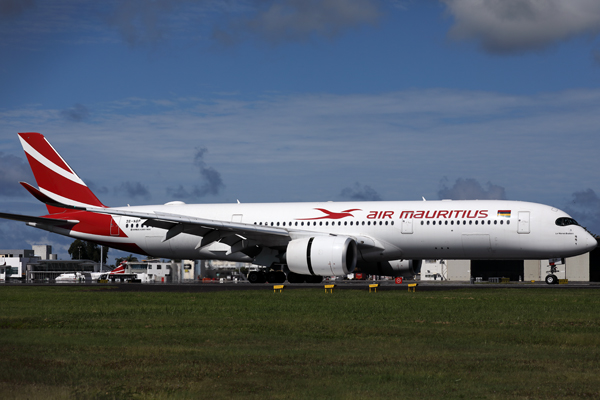 AIR MAURITIUS AIRBUS A350 900 MRU RF 002A9503.jpg