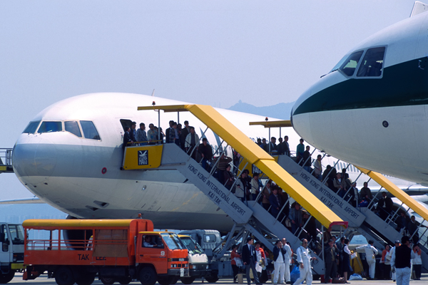 AIRCRAFT HKG KAI TAK RF FUJI.jpg