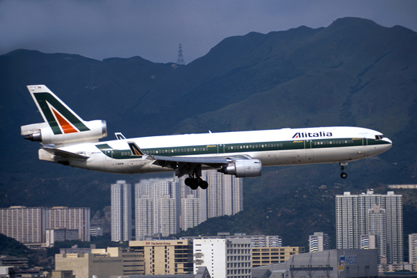 ALITALIA MD11 HKG RF F.jpg