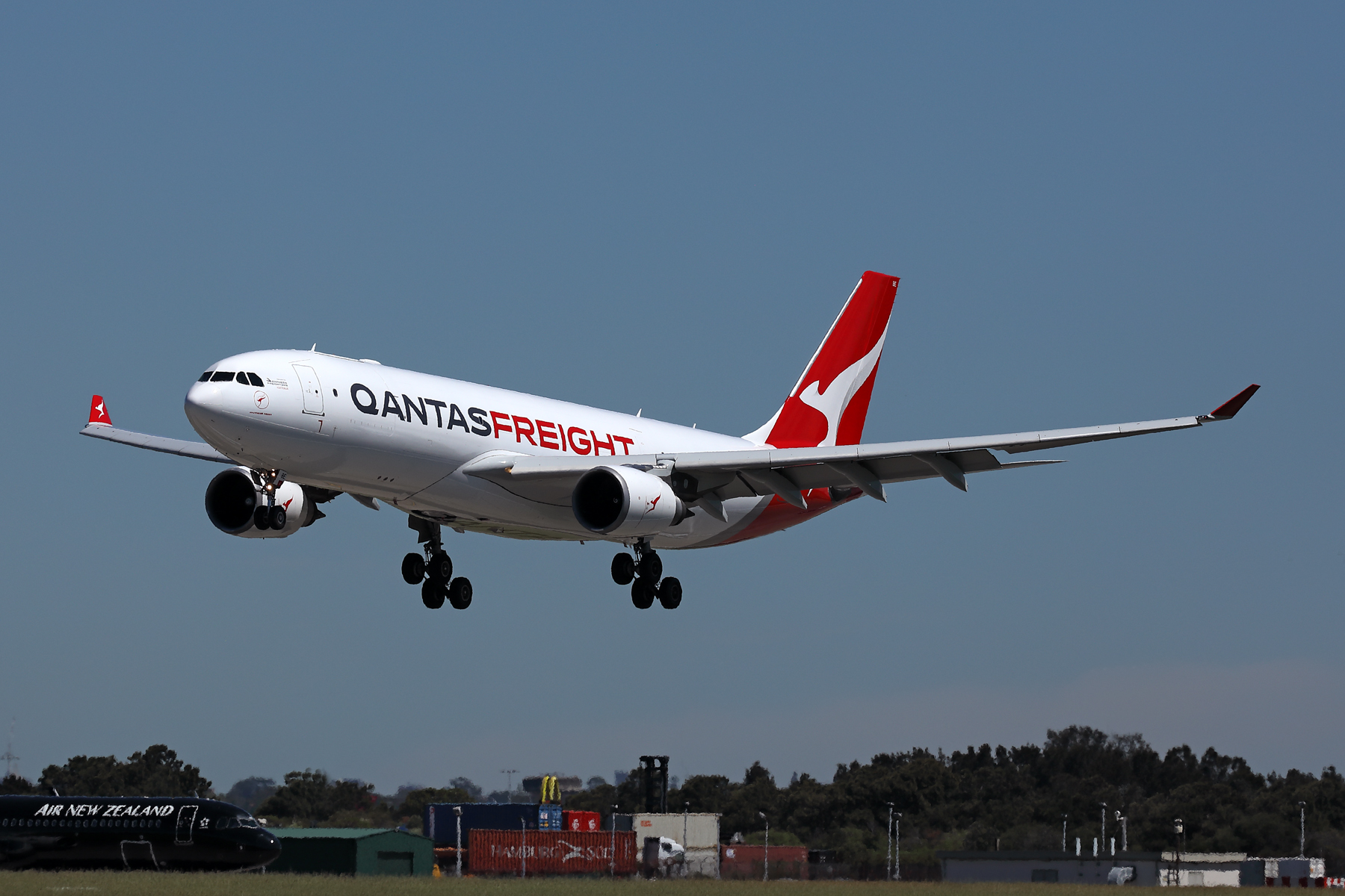 QANTAS FREIGHT AIRBUS A330 200 SYD RF 002A0741.jpg
