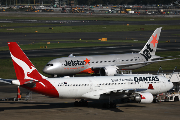 JETSTAR QANTAS AIRCRAFT SYD RF 002A0452.jpg