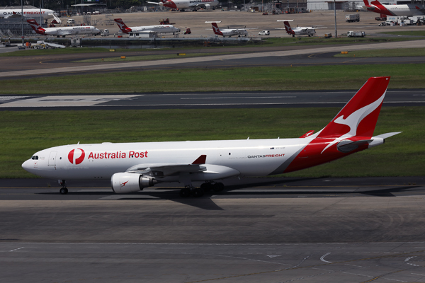 QANTAS FREIGHT AIRBUS A330 200F SYD RF 002A0429.jpg