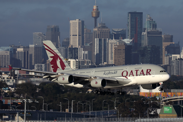 QATAR AIRBUS A380 SYD RF 002A0491.jpg