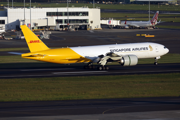 SINGAPORE AIRLINES DHL BOEING 777F SYD RF 002A0558.jpg