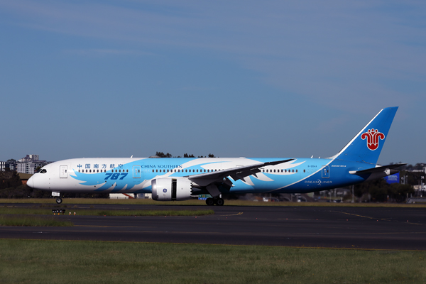 CHINA SOUTHERN BOEING 787 9 SYD RF 002A0706.jpg