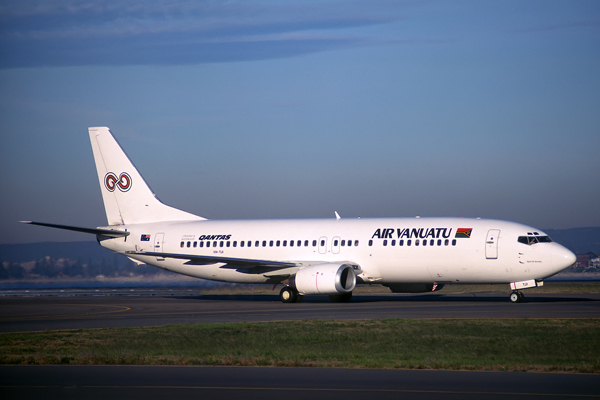 AIR VANUATU QANTAS BOEING 737 400 VH-TJI F S 1834.jpg