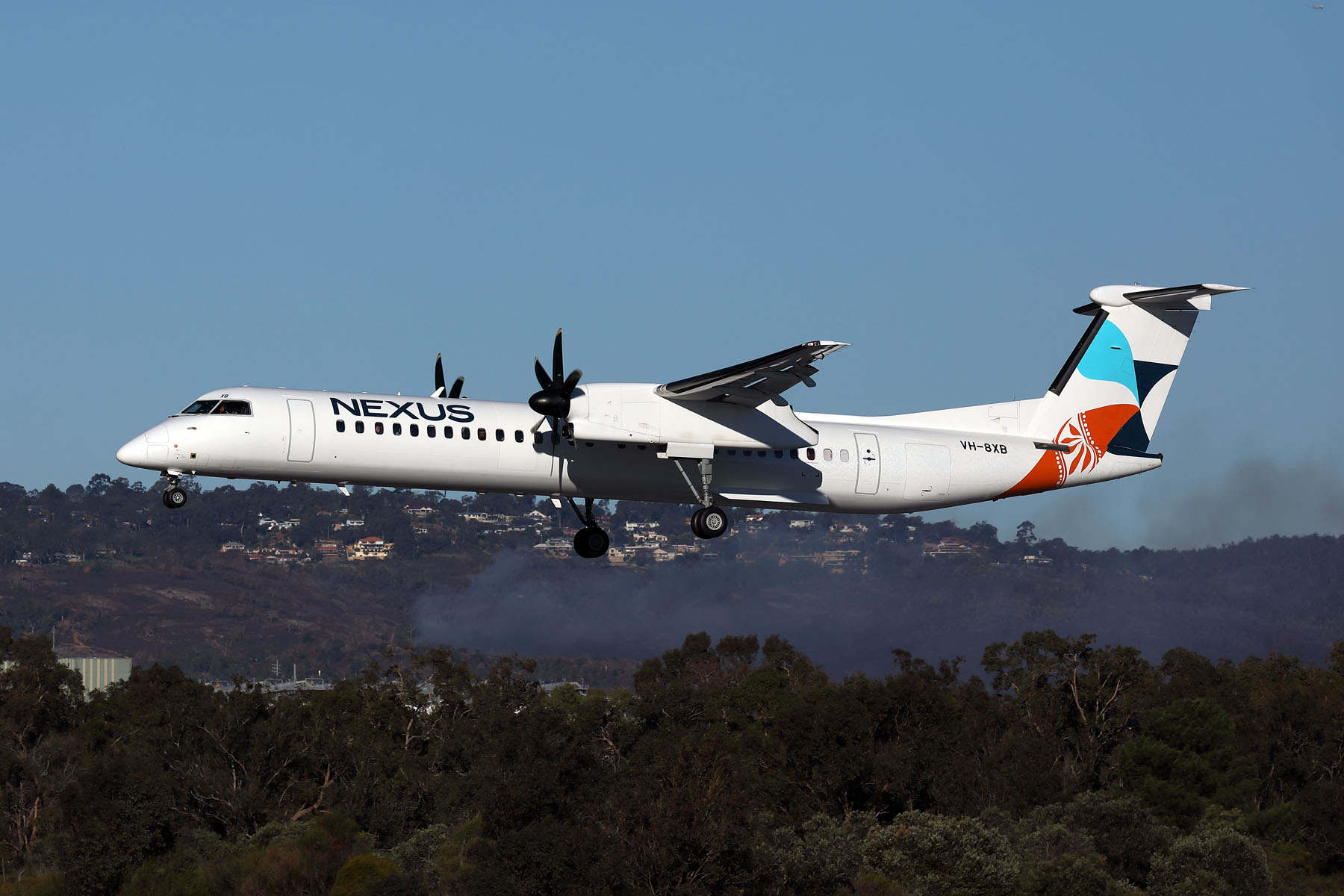 NEXUS DASH 8 400 PER RF 002A2182.jpg