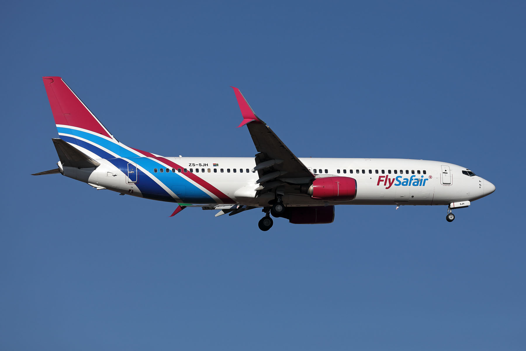 FLY SAFAIR BOEING 737 800 JNB RF 002A2873.jpg
