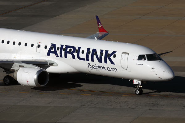 AIRLINK EMBRAER 190 JNB RF 002A3024.jpg