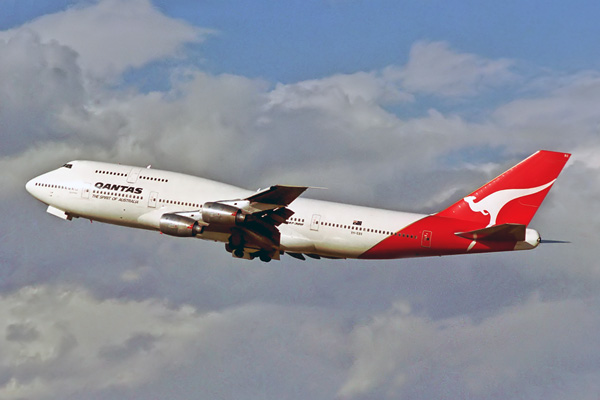 QANTAS BOEING 747 300 SYD RF 131 28.jpg