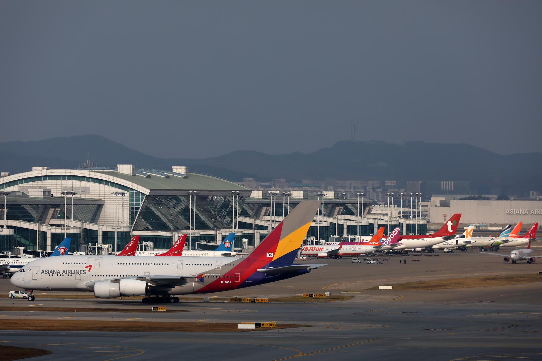 AIRCRAFT SEOUL INCHEON AIRPORT RF 002A5123.jpg