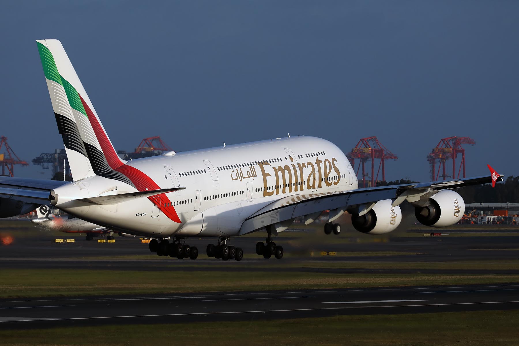 EMIRATES AIRBUS A380 SYD RF 002A3403.jpg