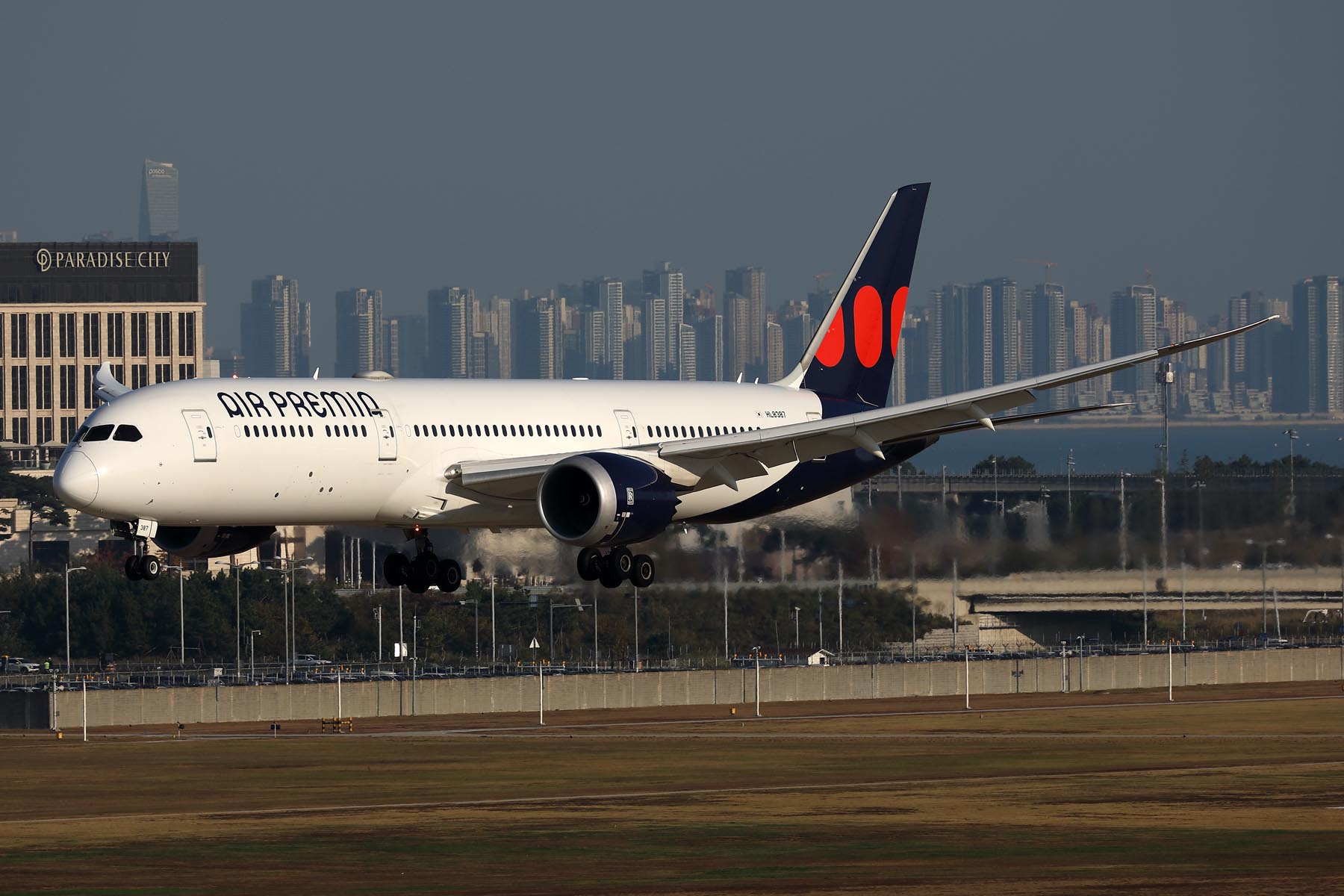 AIR PREMIA BOEING 787 9 ICN RF 002A4001.jpg