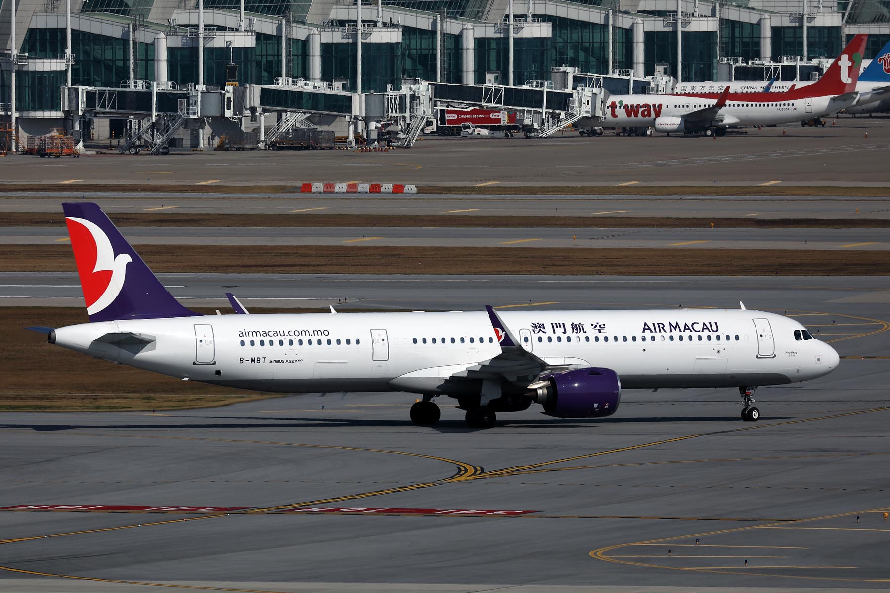 AIR MACAU AIRBUS A321 NEO ICN RF 002A4996.jpg