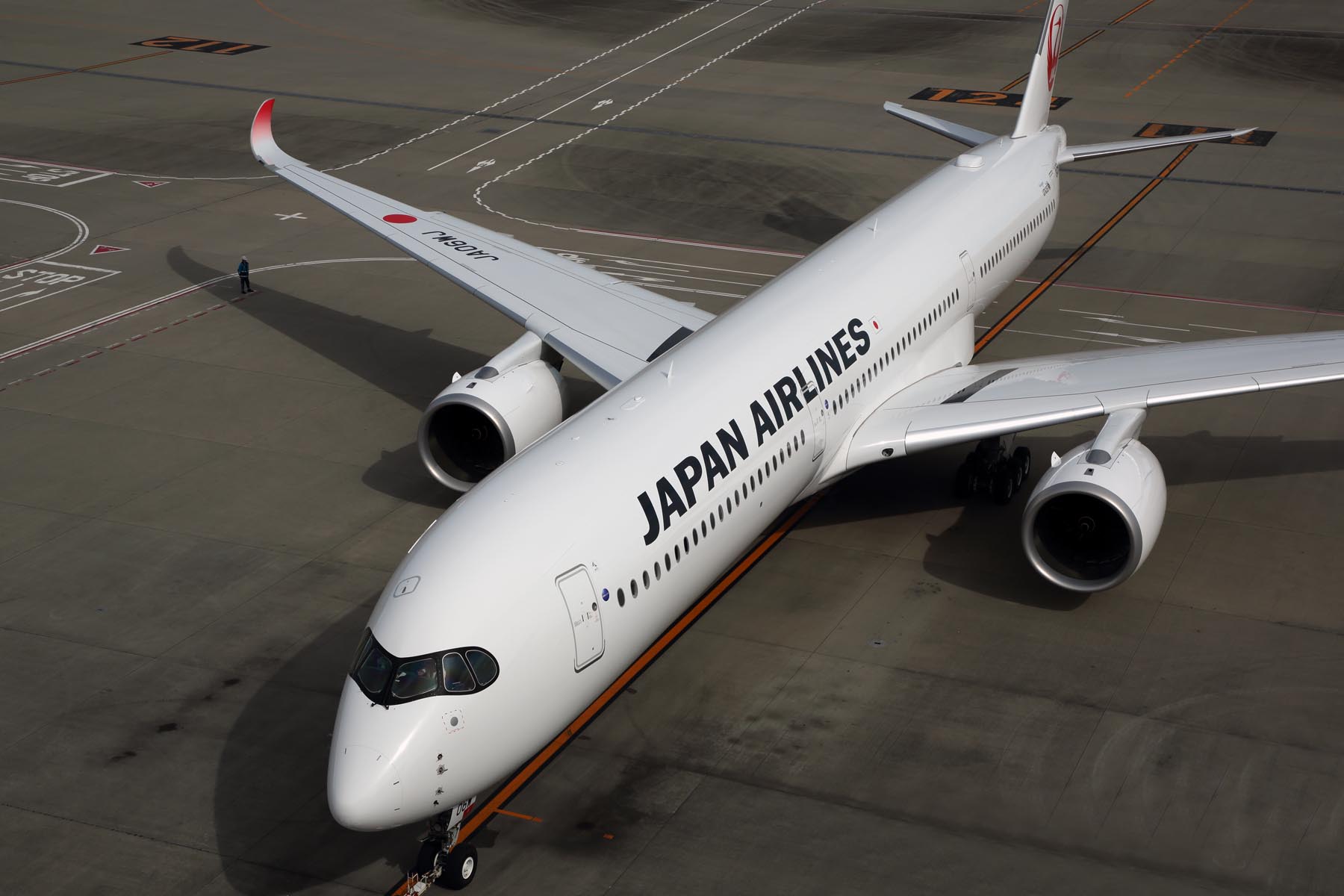 JAPAN AIRLINES AIRBUS A350 1000 HND RF 5K5A0524.jpg