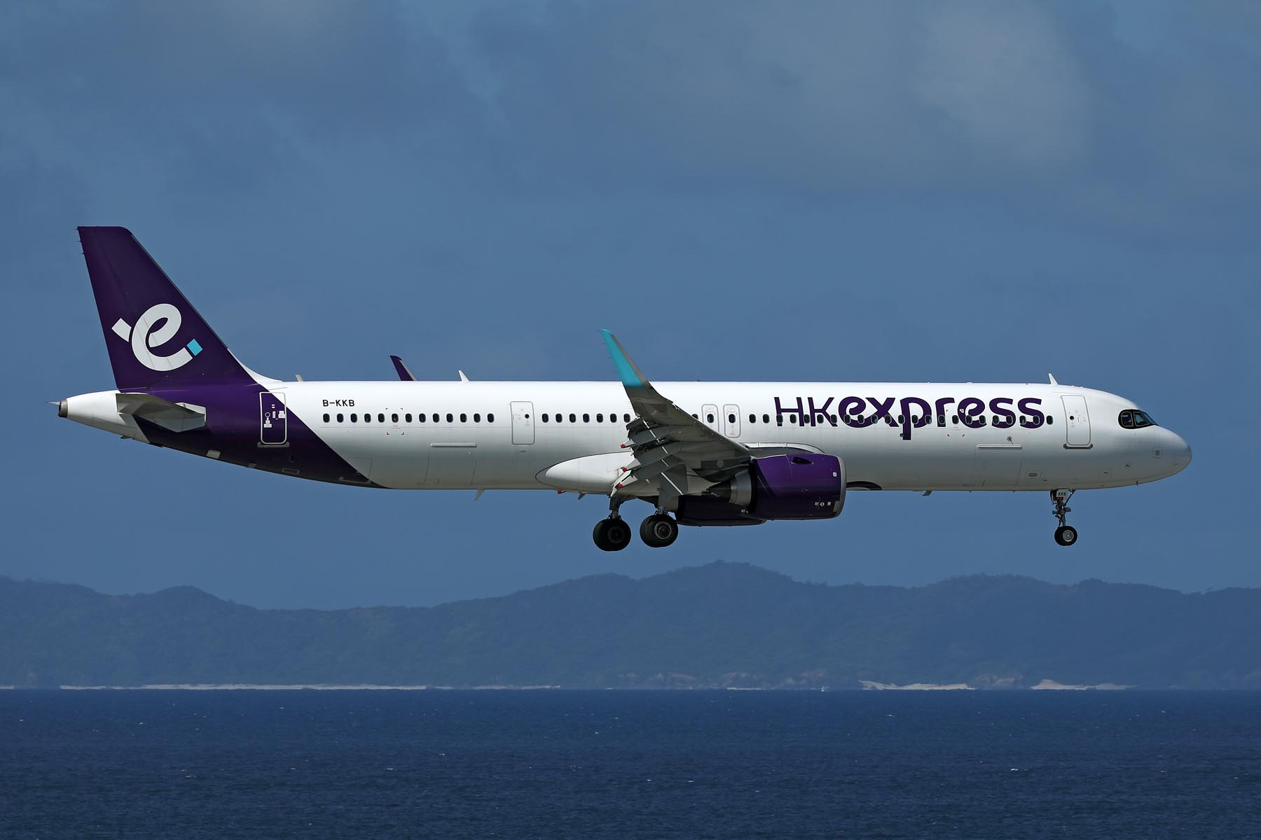 HK EXPRESS AIRBUS A321 NEO OKA RF 002A4503.jpg