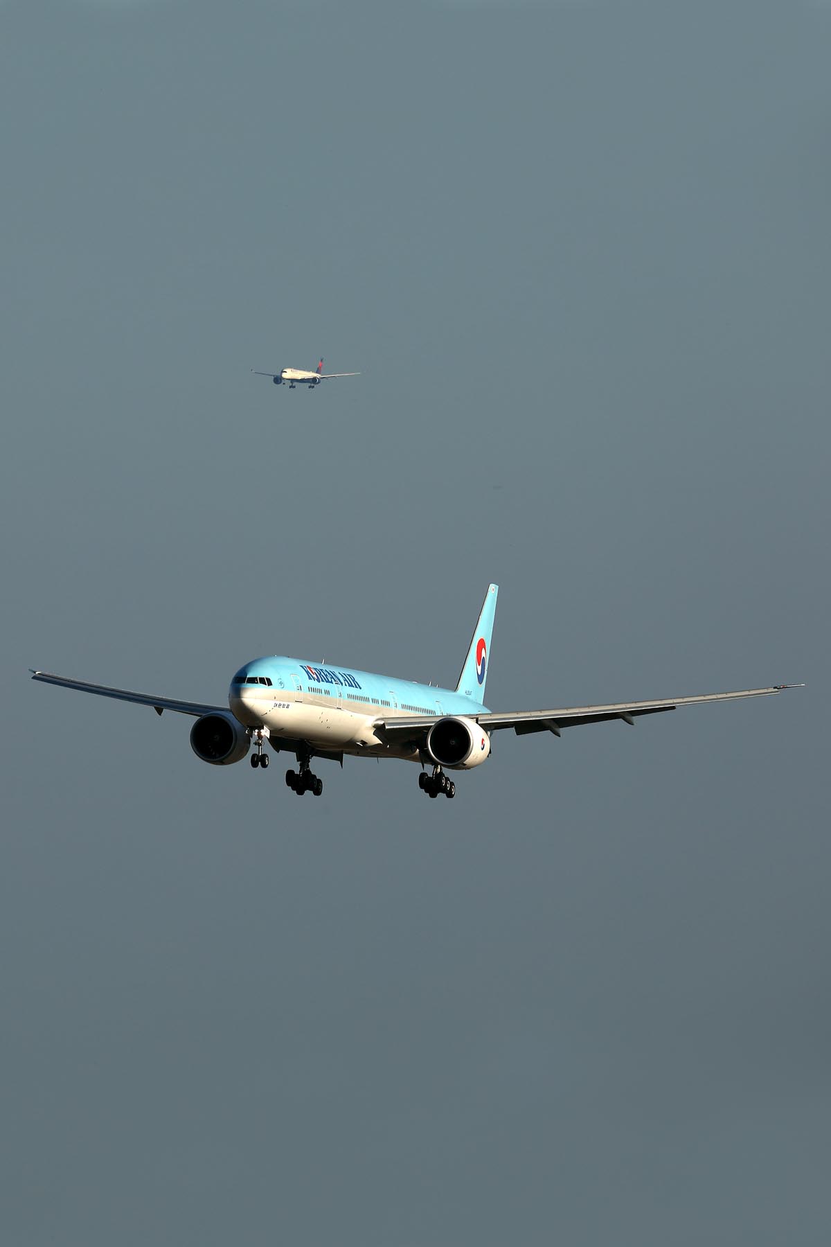 KOREAN AIR BOEING 777 300ER ICN RF 002A3975.jpg
