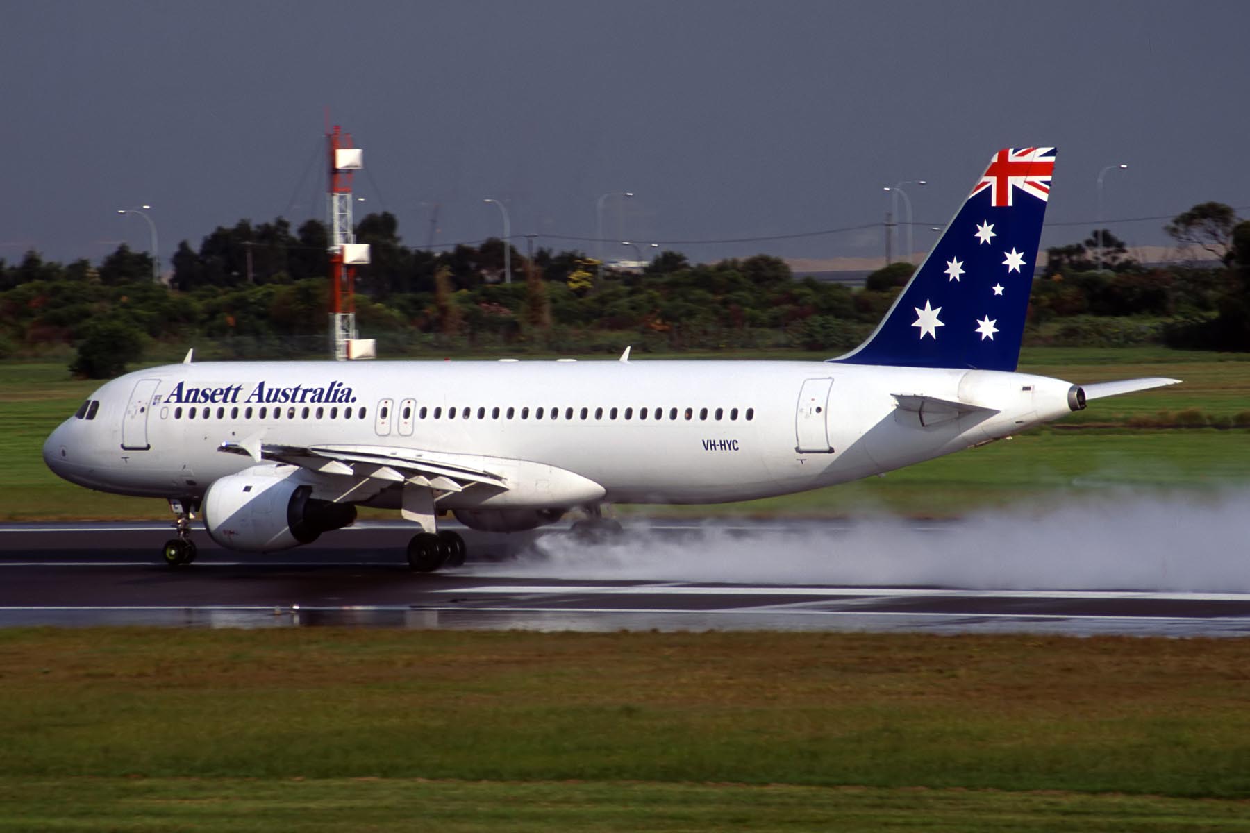 ANSETT AUSTRALIA AIRBUS A320 SYD RF F2.jpg
