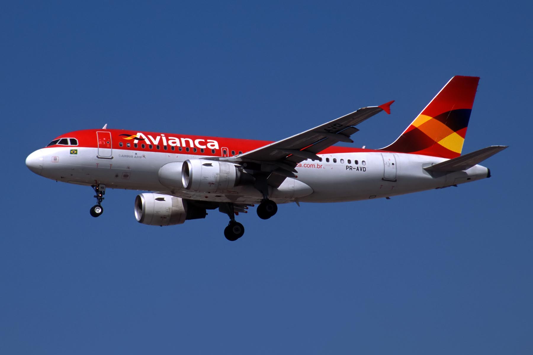 AVIANCA AIRBUS A318 GRU RF F.jpg