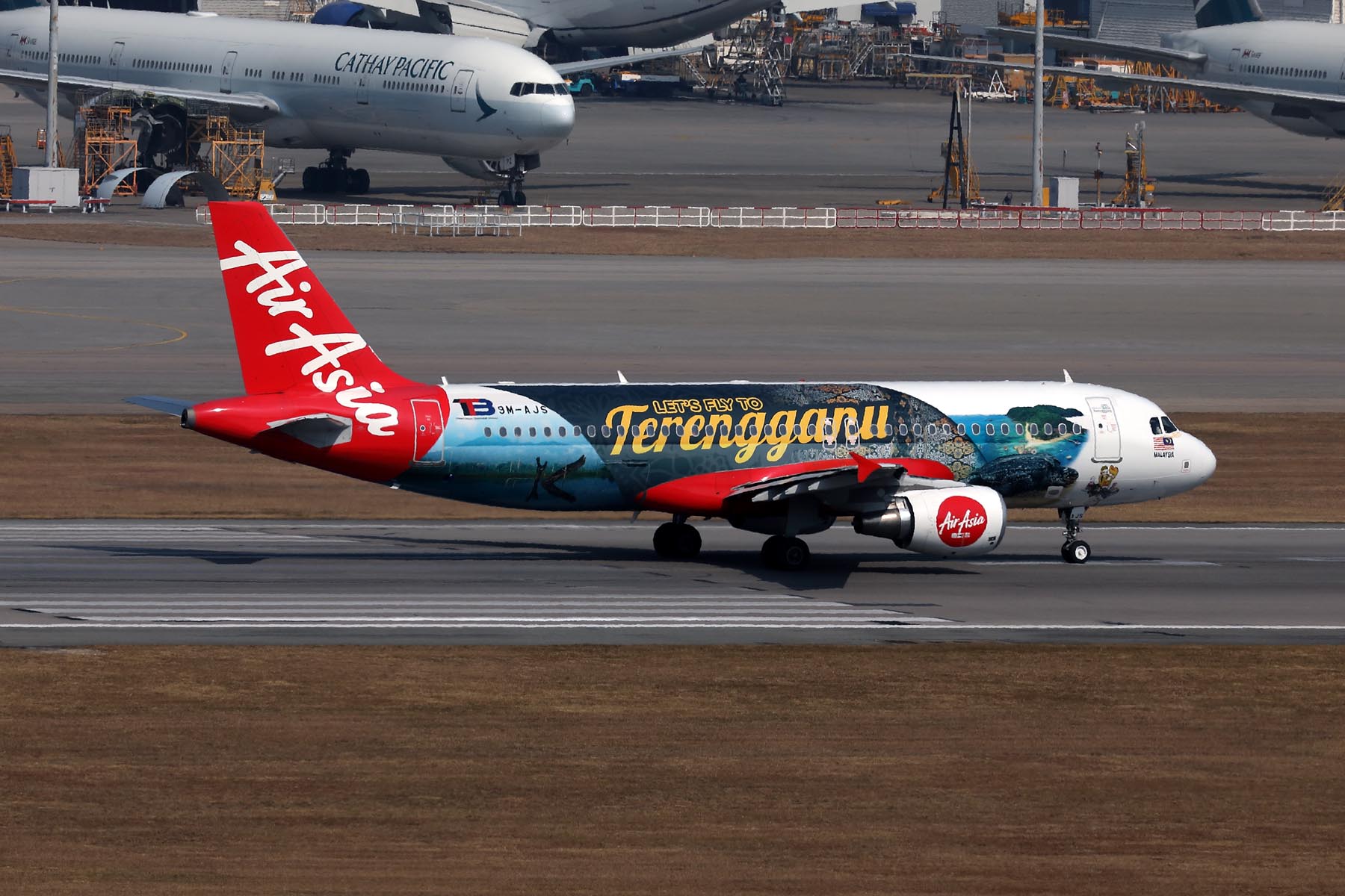 AIR ASIA AIRBUS A320 HKG RF 002A5591.jpg