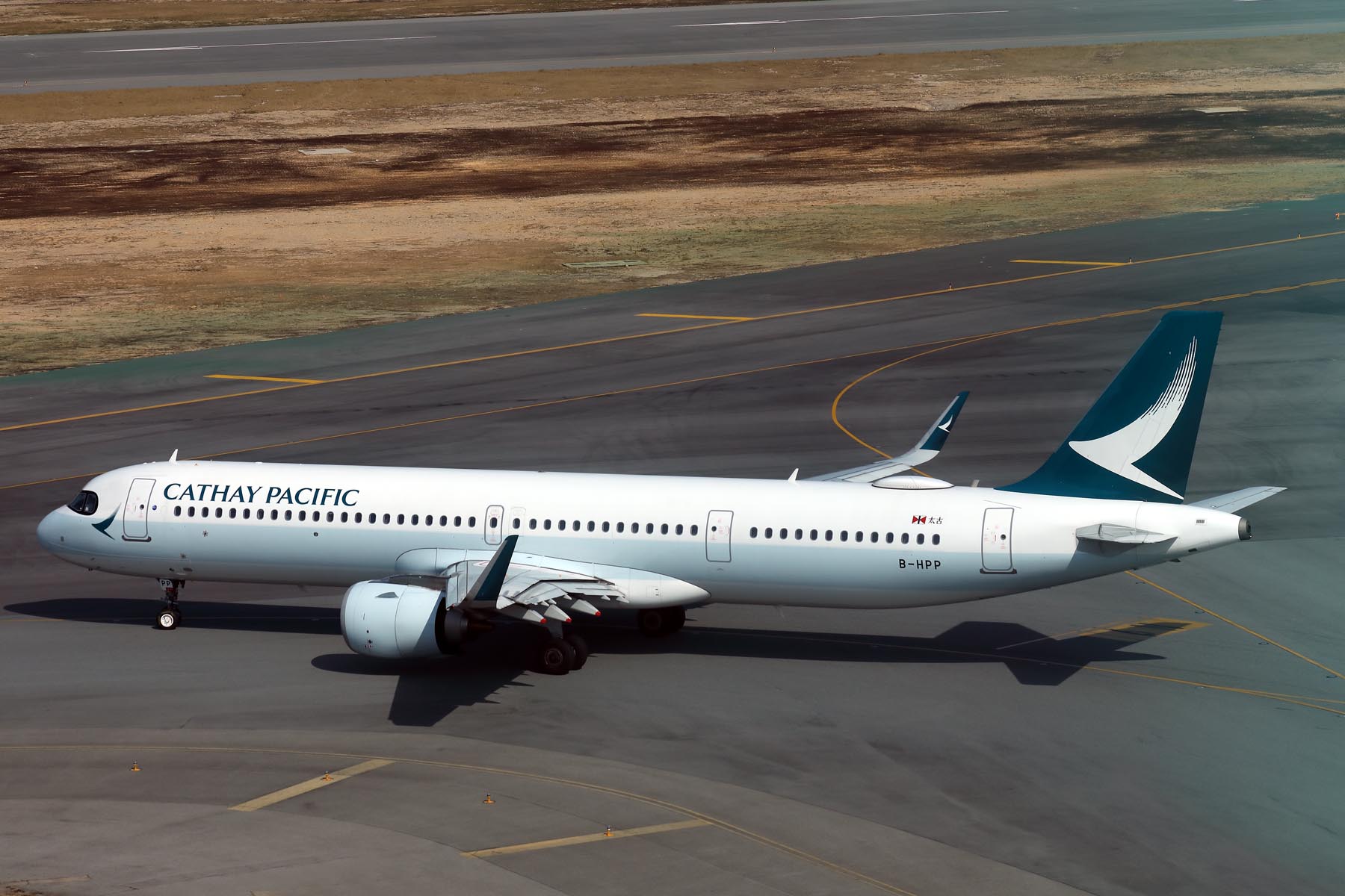 CATHAY PACIFIC AIRBUS A321 NEO HKG RF 002A5842.jpg