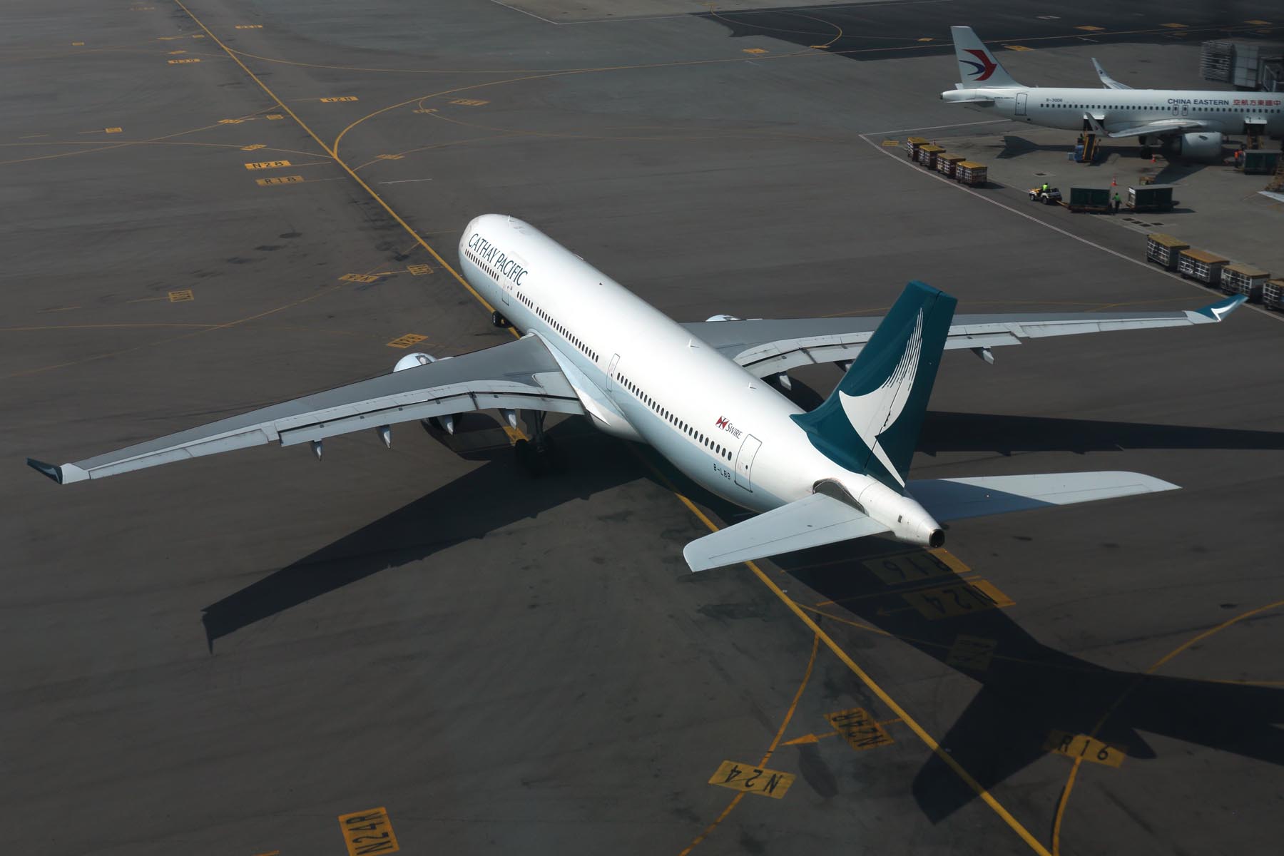 CATHAY PACIFIC AIRBUS A330 300 HKG RF 5K5A0618.jpg