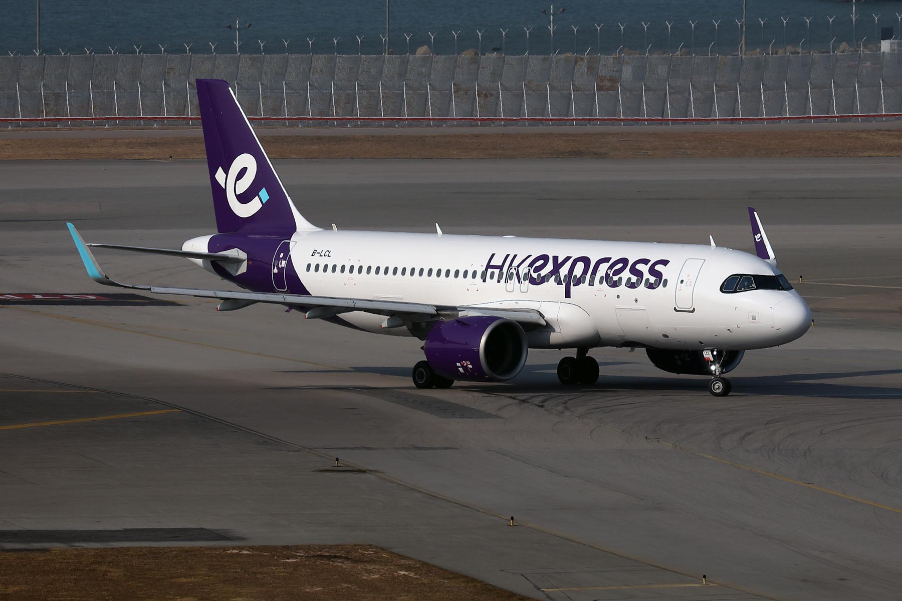 HKEXPESS AIRBUS A320 NEO HKG RF 002A5751.jpg
