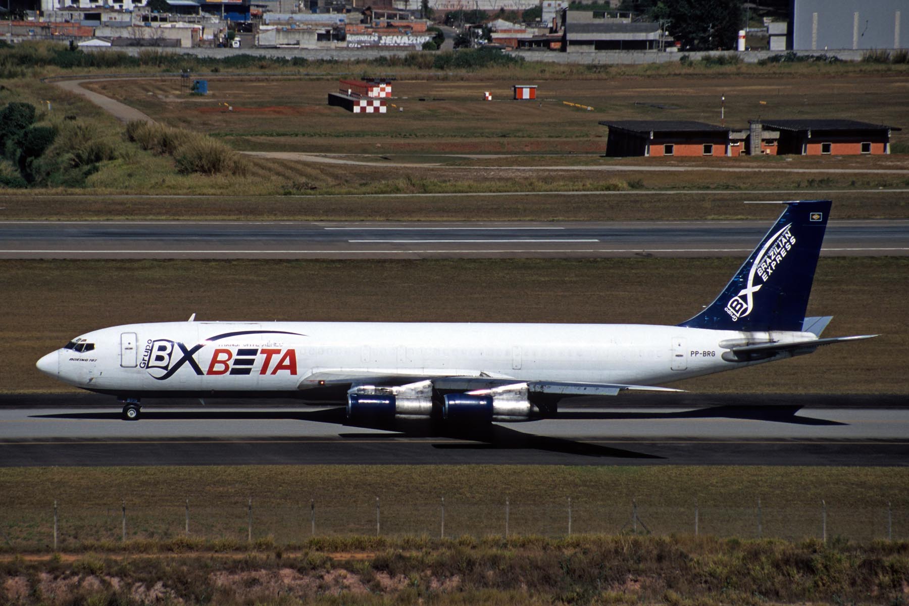 BETA BRAZILIAN EXPRESS BOEING 707F GRU RF F S 6424.jpg