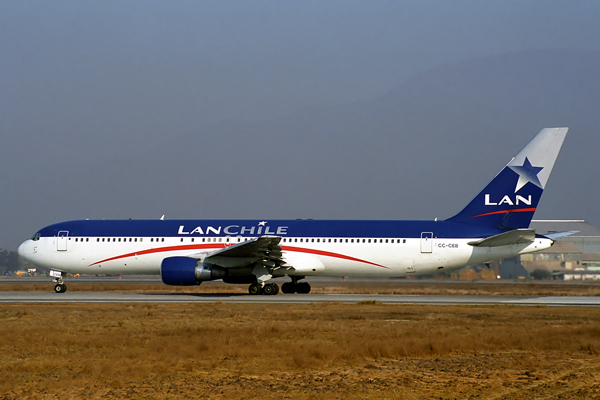 LAN CHILE BOEING 767 300 SCL RF 1741 10.jpg