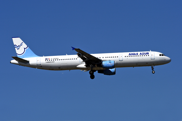 AIGLE AZUR AIRBUS A321 ORY RF 2112.jpg