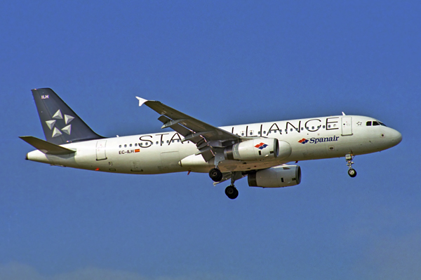 SPANAIR AIRBUS A320 MAD RF 1845 15.jpg