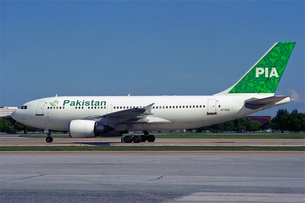 PAKISTAN AIRBUS A310 300 BKK RF 1435 4