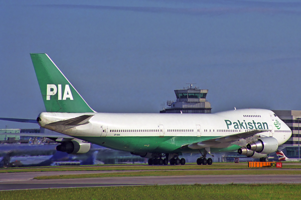 PAKISTAN BOEING 747 200 MAN RF 1643 10.jpg