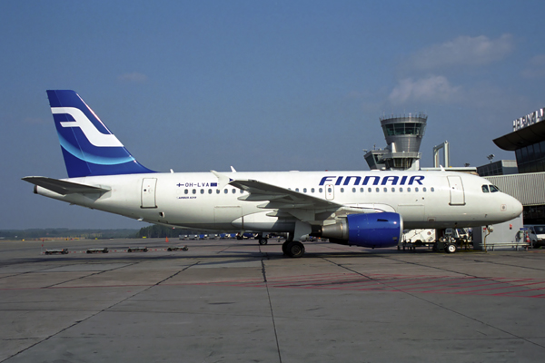 FINNAIR AIRBUS A319 HEL RF 1646 19.jpg