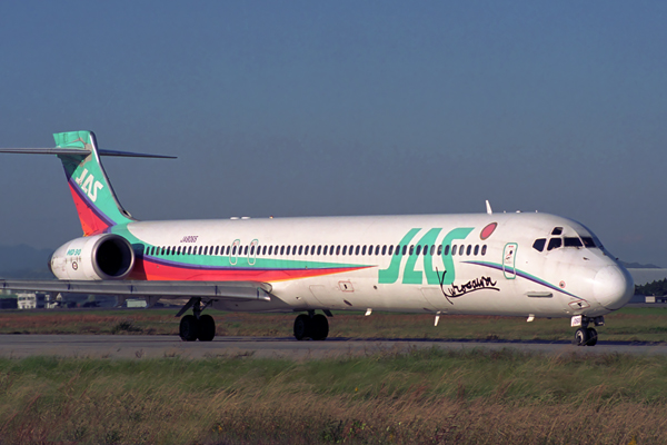 JAPAN AIR SYSTEM MD90 NGO RF 1586 31.jpg