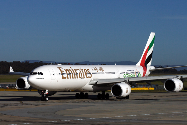 EMIRATES AIRBUS A340 500 MEL RF IMG_3248 .jpg