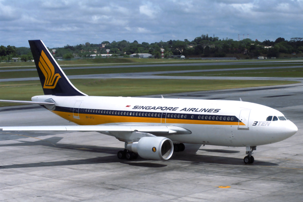 SINGAPORE AIRLINES AIRBUS A310 200 SIN RF 052 5.jpg