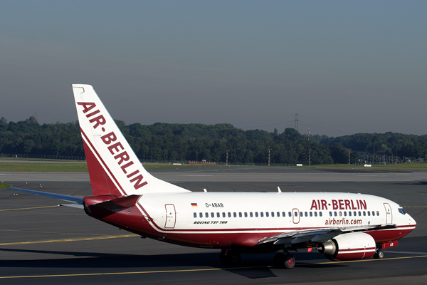 AIR BERLIN BOEING 737 700 DUS RF IMG_2174.jpg