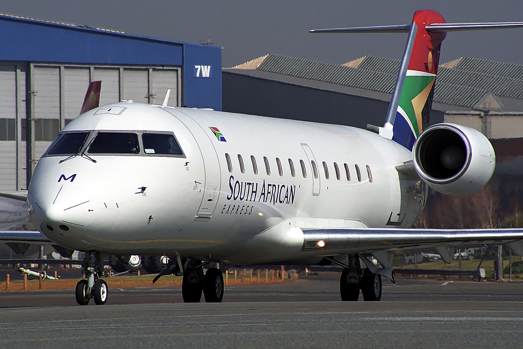 SOUTH AFRICAN EXPRESS CANADAIR CRJ JNB RF 1571 2.jpg