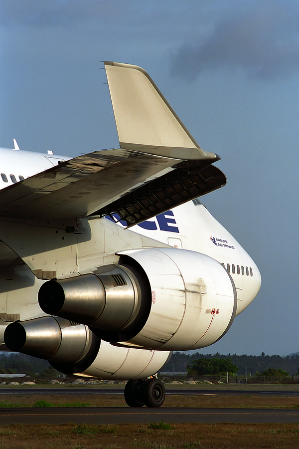 AIR FRANCE BOEING 747 400 DPS RF 838 1.jpg