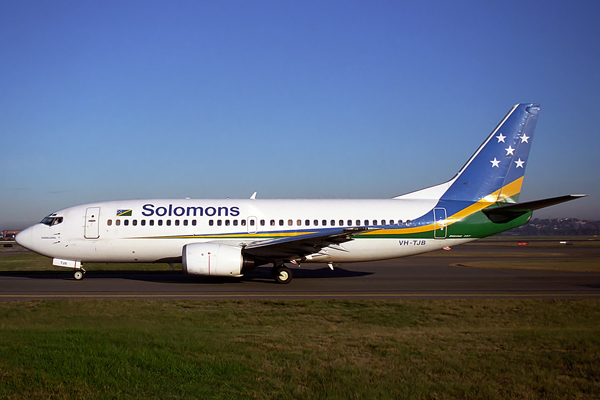 SOLOMONS BOEING 737 300 SYD RF 1136 13.jpg