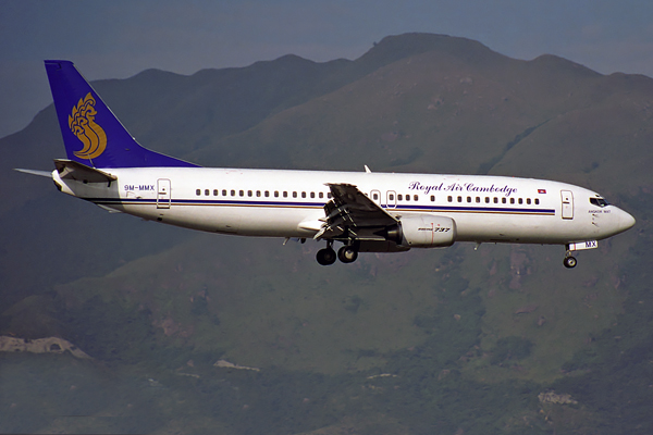 ROYAL AIR CAMBODGE BOEING 737 400 HKG RF 953 36.jpg
