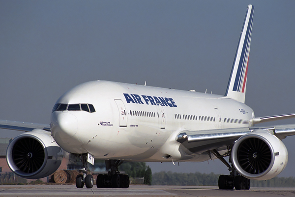 AIR FRANCE BOEING 777 200 BJS RF 1419 16.jpg