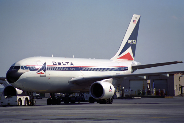 DELTA AIRBUS A310 300 JFK RF 917 25.jpg