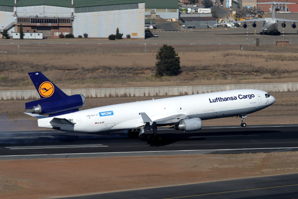 LUFTHANSA CARGO MD11 JNB RF IMG_1019.jpg