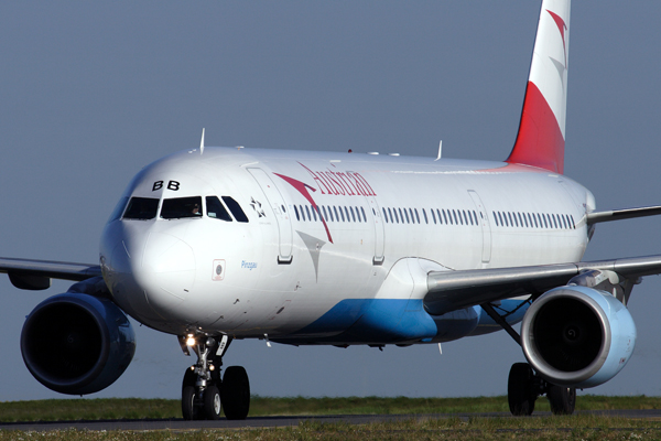 AUSTRIAN AIRBUS A321 CDG RF IMG_2772.jpg