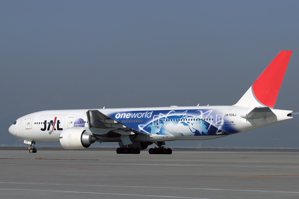 JAPAN AIRLINES BOEING 777 200 NGO RF IMG_5459.jpg