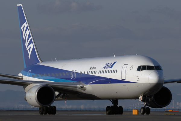 ANA AIR JAPAN BOEING 767 300 KIX RF IMG_5355.jpg